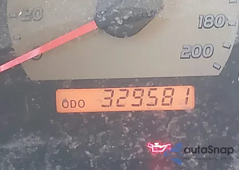 2010 Toyota Tacoma Prerunner V6 z USA, uszkodzony, nr VIN 3TMJU4GNXAM108478